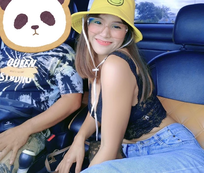อ้อศรี เยในรถริมทาง openfans/mlive